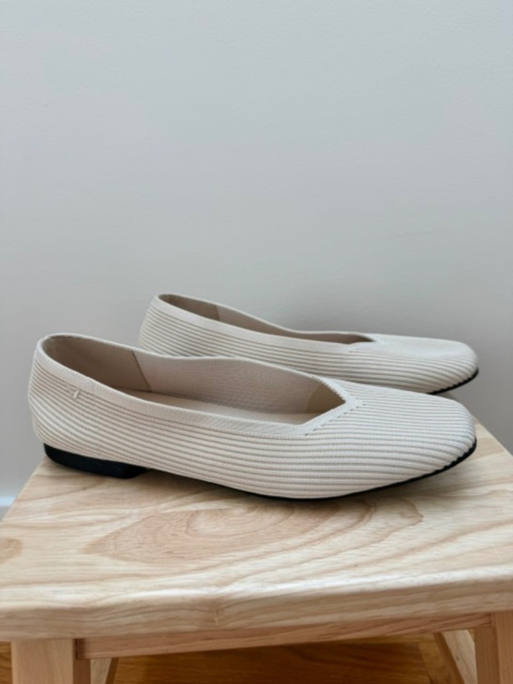 Vivaia Square Toe Flats - Picture 7 of 8